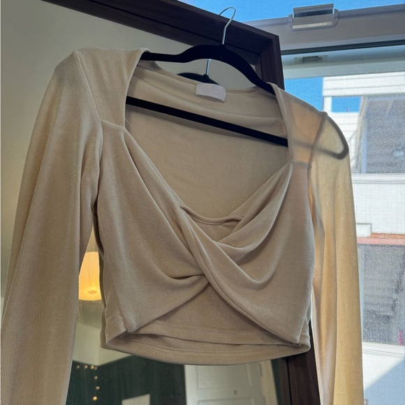 Isalis S long sleeve cream silky top - Picture 2 of 7